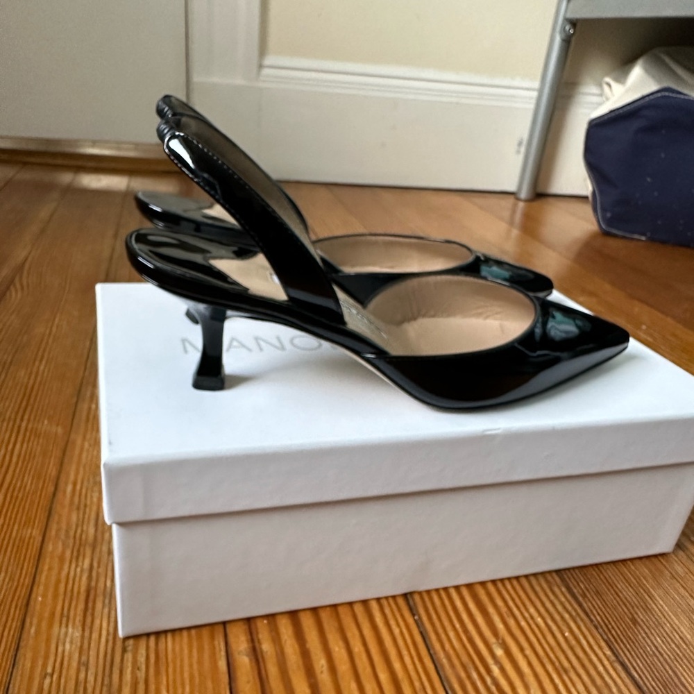 Manolo Blahnik Carolynn Heels in Black Patent Leather - Size 7 - Picture 3 of 7
